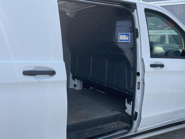 Mercedes-Benz VITO 111 CDI Functional Lang - Airco - Cruise Control - Bluetooth - Zijwand+vloerbetimmering