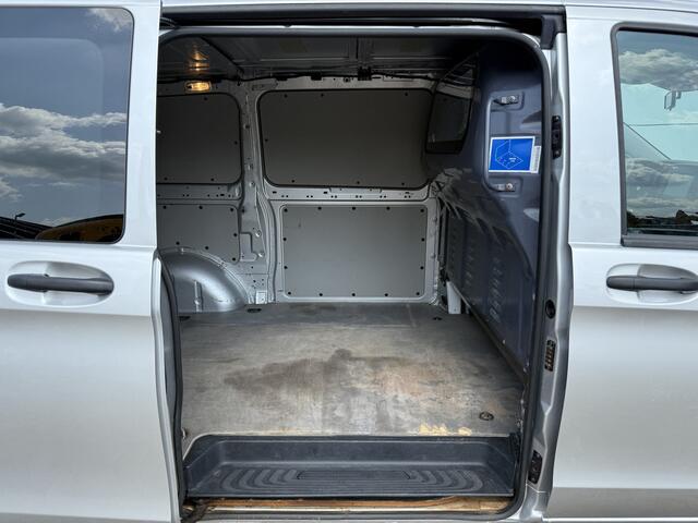 Mercedes-Benz VITO 116 CDI Automaat L2H1 Standkachel Climate Control Cruise Control Stoelverwarming Achteruitrij-camera Parkeersensoren voor achter