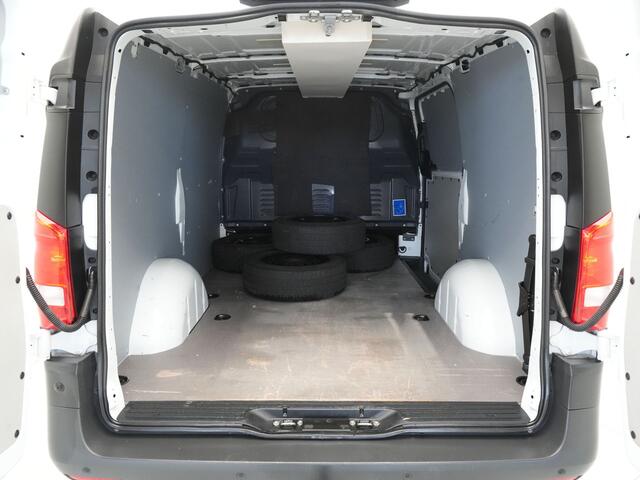 Mercedes-Benz VITO 111 CDI 115pk Lang Navigatie Camera Trekhaak Pdc Cruise