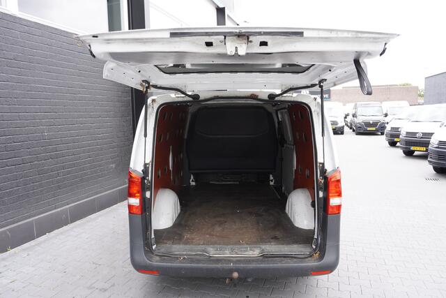 Mercedes-Benz VITO 114 CDI Extra Lang Automaat EURO 6 - Airco - Cruise - Trekhaak - ¤14.900,- Excl.
