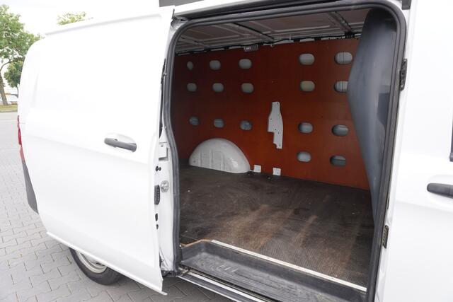 Mercedes-Benz VITO 114 CDI Extra Lang Automaat EURO 6 - Airco - Cruise - Trekhaak - ¤14.900,- Excl.