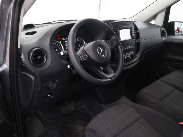 Mercedes-Benz VITO 116 CDI Aut. | L2 Lang | Dubbele Cabine | Navigatiesysteem | Cruise Control | Climate Control | Spraakassistent | Parkeercamera | 6-zits | Trekhaak | Certified