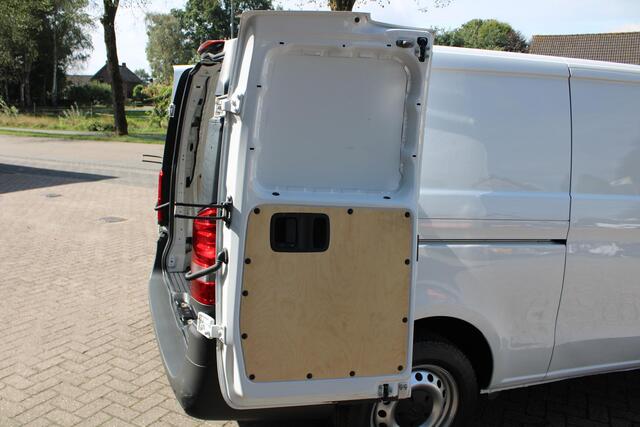 Mercedes-Benz VITO MB 116 L3 Extra lang, Achteruitrijcamera, 270gr-deuren, NAVI, Carplay, Comfortstoel, Stoelverwarming, Parksens. V en A, Houten vloer, CC, Bluetooth