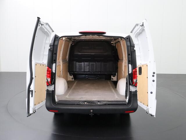 Mercedes-Benz VITO 114CDI 9G-Tronic Automaat Lang | Led | Navigatie | Leder | 3-Persoons | Trekhaak | Achterdeuren | Betimmering