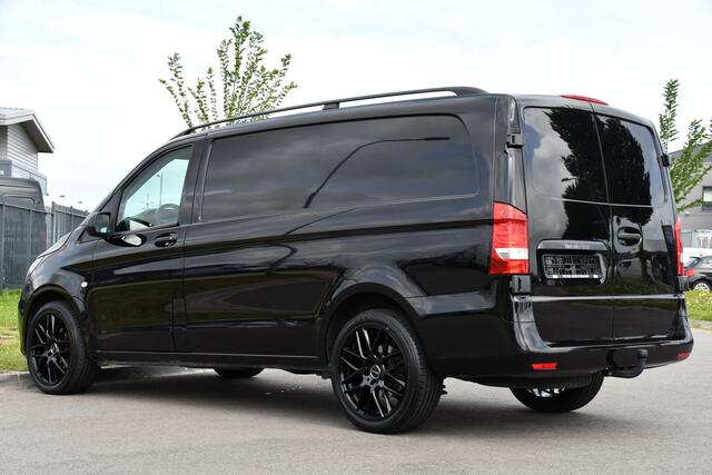 Mercedes-Benz VITO 116 CDI L2 Black Edition Cruise, Camera, Carplay, 164pk, Automaat, Sensoren, Trekhaak, Multimedia, LED, Stoelverwarming, Uniek!