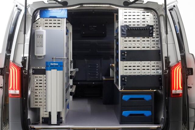 Mercedes-Benz VITO 114 CDI 136pk Compact 9G Automaat 2x Schuifdeur/LED/Camera/Navi/Inrichting 05-2022