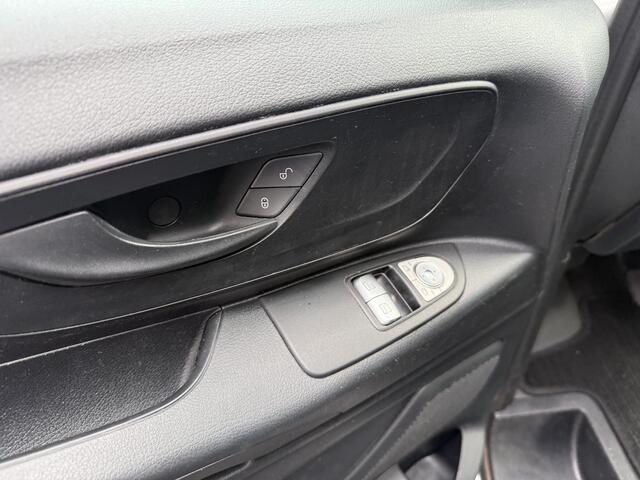 Mercedes-Benz VITO 111 CDI Functional Lang | Airco | Sidebars | Bijrijdersbank | Trekhaak |
