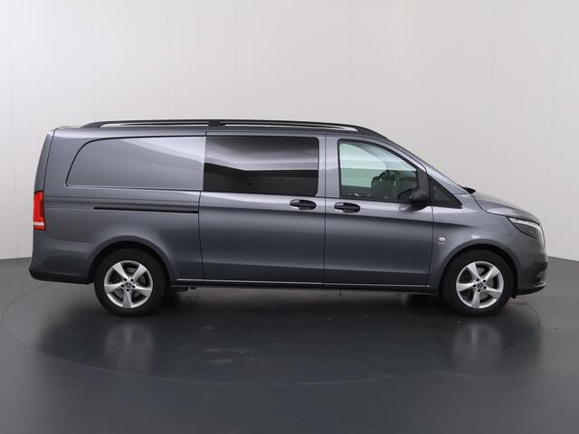 Mercedes-Benz VITO 119 CDI | L3 XL | DUBBEL CABINE | 190 PK | AUT. | LED | NAVIGATIE | CLIMATE CONTROL | CAMERA | PARKEERSENSOREN | BETIMMERDE LAADRUIMTE | TREKHAAK | METALLIC | CARPLAY / ANDROID AUTO | 17" LICHTMETALEN WIELEN