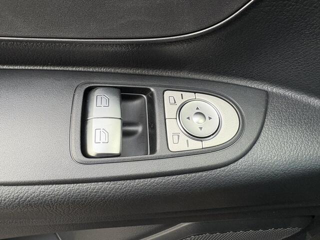 Mercedes-Benz VITO eVito 112 L2 60 kWh Mercedes-Benz eVito eVito 112 L2 66 kWh
