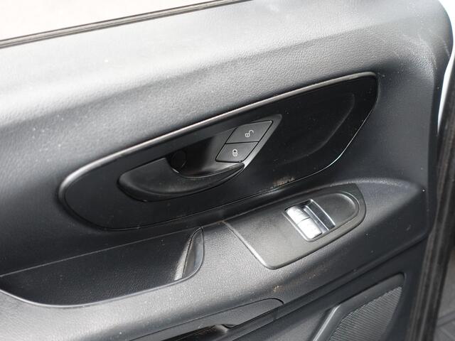Mercedes-Benz VITO 110 CDI Lang Handel/Export Schade Airco Bluetooth App-connect trekhaak