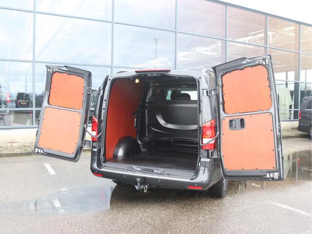 Mercedes-Benz VITO 116 CDI L2 D.C. | CLIMA/CAMERA/CRUISE/2.500KG AHW | Certified