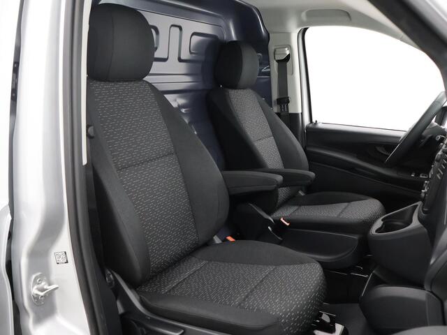 Mercedes-Benz VITO eVito Bestelwagen 66 kWh PRO L3 | Stoelverwarming | Navigatie | Airco | LED Koplampen | Cruise Control | Schuifdeur links + Rechts |