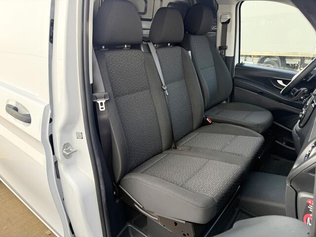 Mercedes-Benz VITO 114 1.9 CDI Automaat L3H1 Climate Control Adaptieve Cruise Control Trekhaak Carplay Camera Stoelverwarming