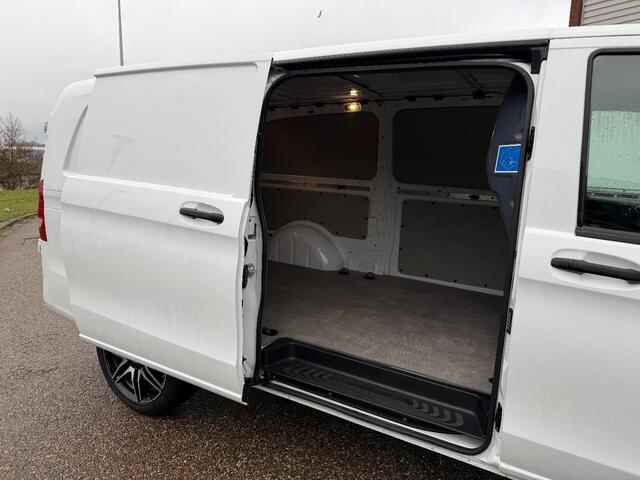 Mercedes-Benz VITO 116CDI L3H1 (XXL) Automaat Airco Navi Cruisecontrol Trekhaak FACE LIFT ( BPM VRIJ )
