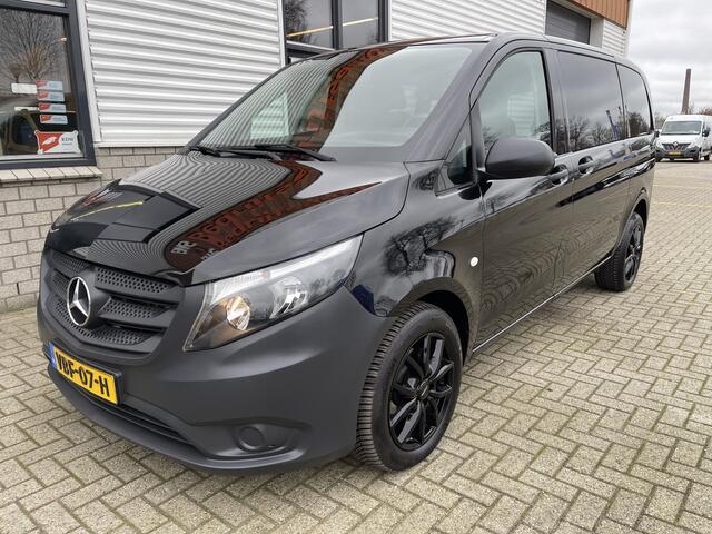 Mercedes-Benz VITO 116 CDI automaat / speciaal gebouwd voor rolstoel bestuurder / ¤ 27.950 marge / zwart metallic / lift / hand gas en rem / airco / cruise control / euro 6 diesel