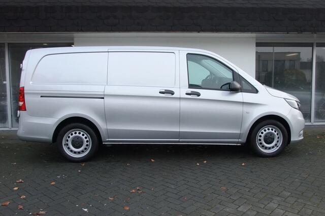 Mercedes-Benz VITO 119 CDI Lang/ Facelift/ All-season/ Trekhaak afneembaar/ Distronic/ Lane assist/ Parkeersensoren V+A / Camera / Carplay