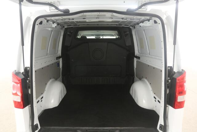 Mercedes-Benz VITO 114 CDI Extra Lang | DC | 6 Zits | Aut. | Clima | 19''LMV | Adap .Cruise | Camera | Carplay | Trekh. | Stoelverw.