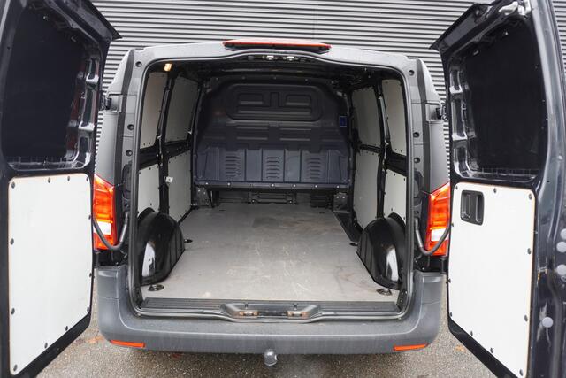 Mercedes-Benz VITO 114 CDI 136pk Automaat L1 Apple Carplay Camera Trekhaak Navigatie ACC Cruise control