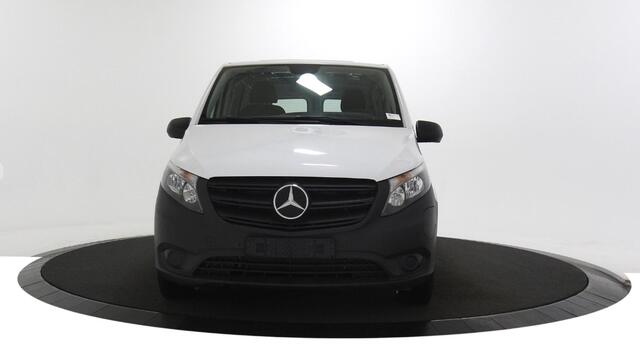 Mercedes-Benz VITO eVito 112 L2 60 kWh Cruise control / Camera / Navigatie