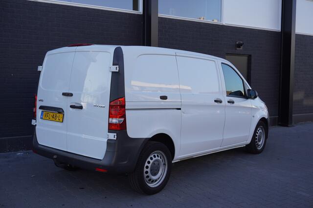 Mercedes-Benz VITO 114 CDI Automaat EURO 6 - A/C Climate - Cruise - Camera - Trekhaak - ¤ 15.950,- Excl.