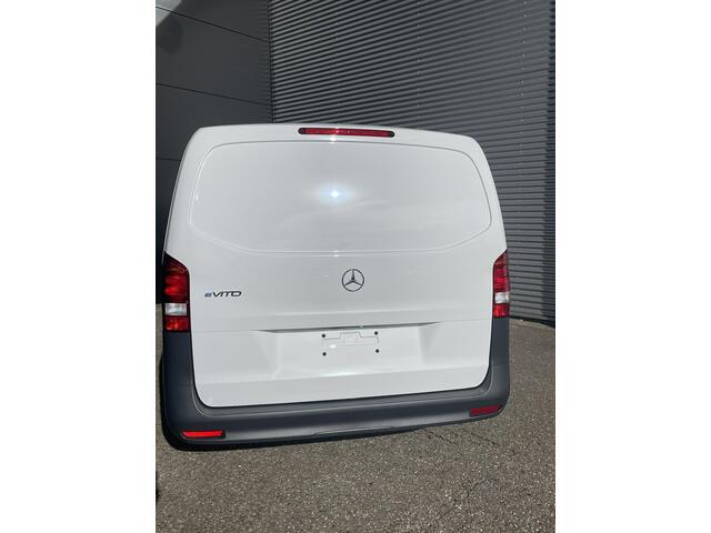 Mercedes-Benz VITO eVito 112 L3 60 kWh Mercedes-Benz eVito eVito 112 L3 66 kWh