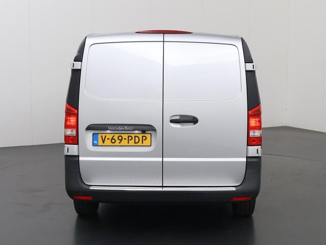 Mercedes-Benz VITO 114 CDI | L2 | AUTOMAAT | 136 PK | ADAPTIEVE CRUISE | AIRCO | CAMERA | PARKEERSENSOREN | CARPLAY | ANDROID AUTO | 3-ZITS | METALLIC | MISTLAMPEN