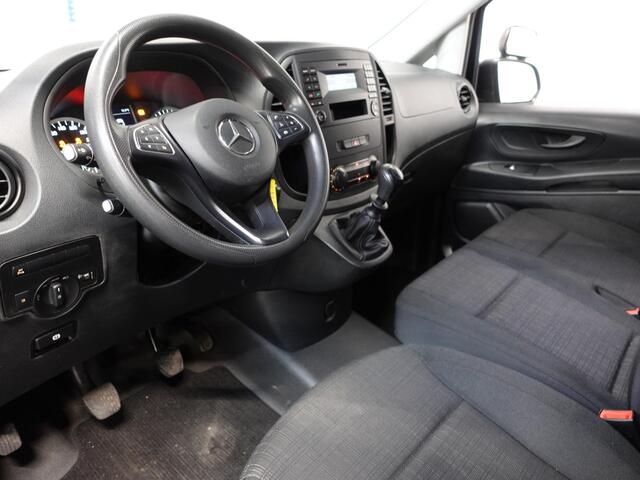 Mercedes-Benz VITO 111 CDI Functional Lang L2 Trekhaak Airco Navigatie Cruise control Parkeersensoren