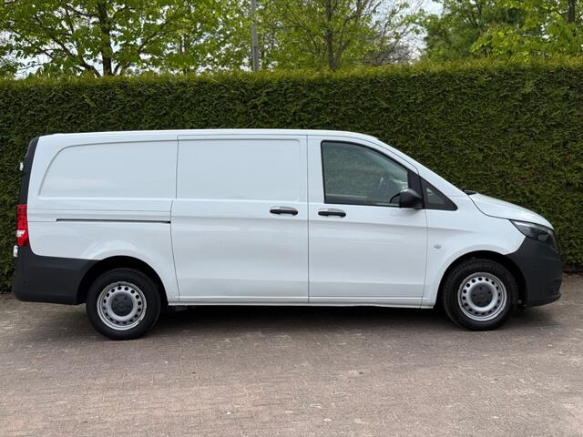 Mercedes-Benz VITO 111CDI Lang / Airco / Cruise / Camera / Navi / Parkeersensoren / Trekhaak