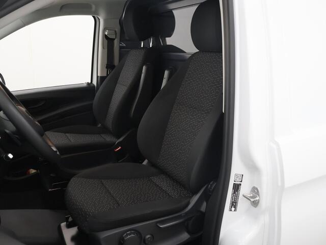 Mercedes-Benz VITO eVito L2 Lang 66 kWh | Achteruitrijcamera | Stoelverwarming | Navigatie | Climate Control | Cruise Control | LED Koplampen |