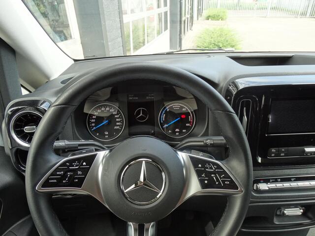 Mercedes-Benz VITO eVito 112 L2 60 kWh | Parkeerpakket met achteruitrijcamera | Navigatie|