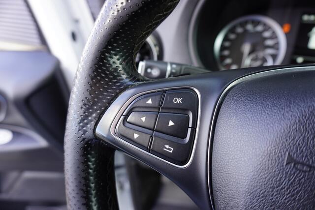 Mercedes-Benz VITO 114 CDI 136pk Automaat Lang L2 Trekhaak Apple Carplay Camera Navi Stoelverwarming ACC Cruise control