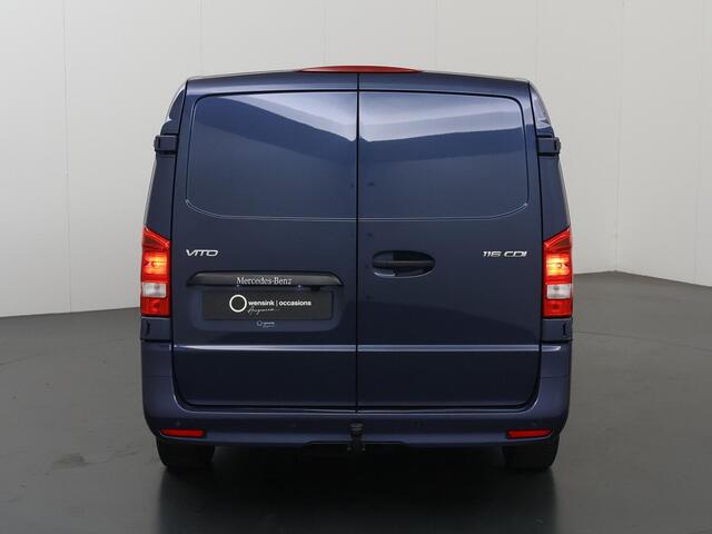 Mercedes-Benz VITO 116 CDI | Aut. | XL L3 | Select | Lederen Stuurwiel | Trekhaak 2500kg | Verwarmde Bestuurders Comfortstoel | Bijrijdersbank | Betimmering Laadruimte | Parkeerpakket | Airco | Dodehoekwaarschuwing | Certified |
