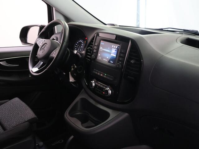 Mercedes-Benz VITO 114 CDI | Aut. | L2 Lang | Dubbele Cabine | LED Koplampen | 5-zits | Parkeercamera | Trekhaak | Sidebars | Stoelverwarming | Certified