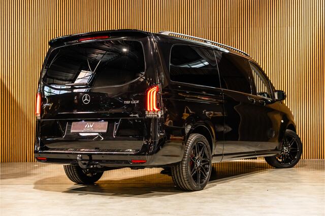 Mercedes-Benz VITO 119 CDI 4-MATIC DC L3 XL | AMG | L+R Schuifdeur | Dubbel cabine | 5-Zitter | Navigatie | CarPlay | Camera | Lederen bekleding | Stoelverwarming | 2500 kg trekgewicht | Trekhaak | Multibeam Led | PDC V+A