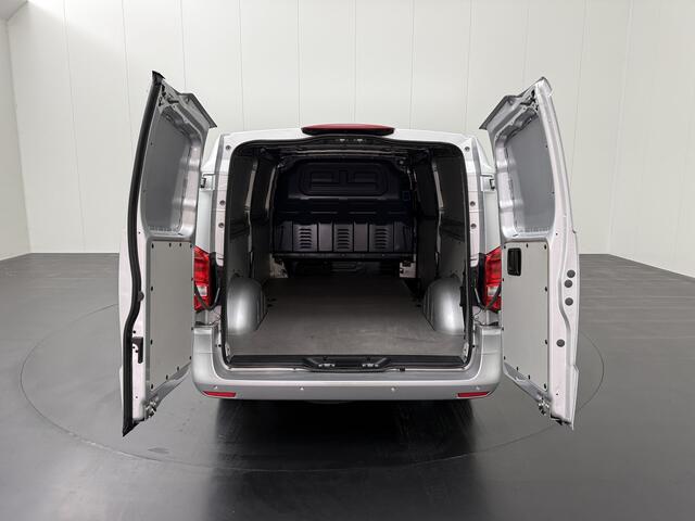 Mercedes-Benz VITO eVito Elektrisch XXL | Achterdeuren | 286 KM WLTP | Navigatie | Camera | 3-Zits | Betimmering