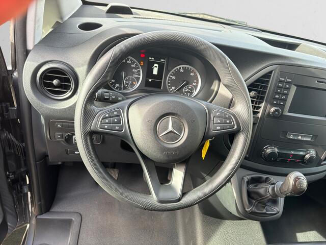 Mercedes-Benz VITO 116 CDI XL AMG Night Edition- 3 Pers, Leder, Stoelverwarming, Park Assist, Cruise, Clima, Sidebars