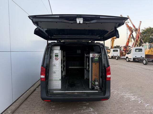Mercedes-Benz VITO 114 1.9 CDI Automaat L2H1 Climate Control Cruise Control Parkeersensoren V + A Kastwand Inbouw