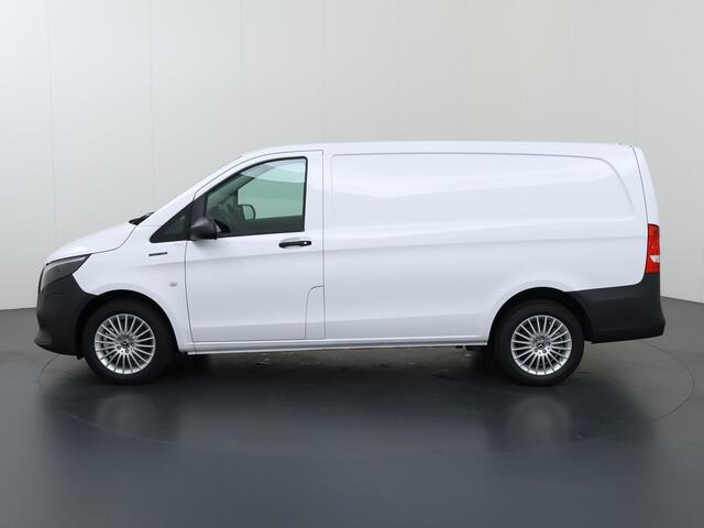 Mercedes-Benz VITO eVito Bestelwagen L2 66 kWh | Navigatie | Achteruitrijcamera | 80 kWh Snelladen | Dodehoekassistent | Lichtmetalen velgen |