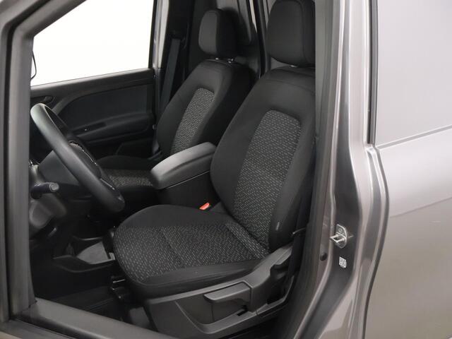 Mercedes-Benz eCitan L2 | Pro | 51 kWh | 271 KM WLTP | Navigatie | Climate Control | Trekhaak | 2-zits | Parkeercamera | Carplay | Comfort Bestuurdersstoel | Certified