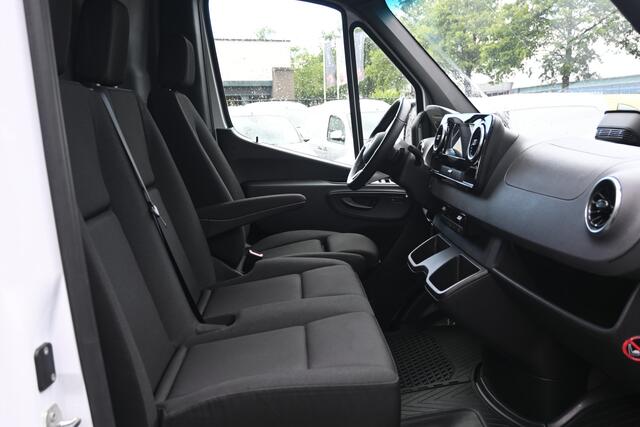 Mercedes-Benz eSprinter 320 L2H2 Pro 56kWh Winter pakket plus, DC laden 115kW