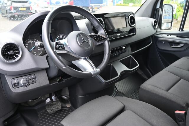 Mercedes-Benz eSprinter 320 L2H2 Pro 56kWh Winter pakket plus, DC laden 115kW