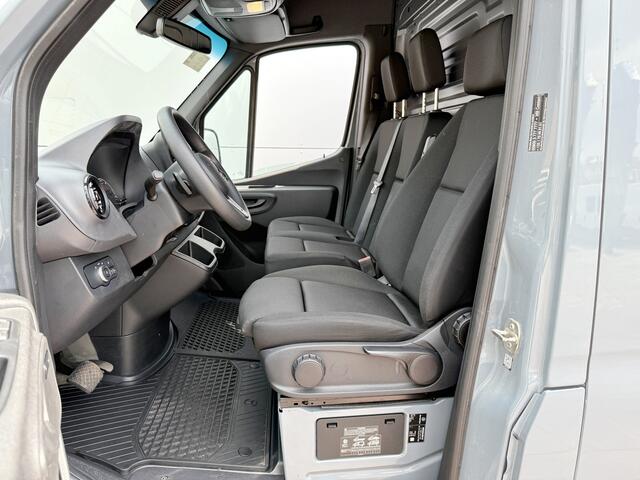 Mercedes-Benz eSprinter 312 L2H2 Elektrisch 41kWh 120pk Climate Control Camera Stoelverwarming
