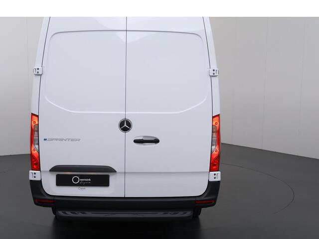 Mercedes-Benz eSprinter 320 | L3 H2 | PRO | 56 kWh | WINTERPAKKET | PARKEERCAMERA | NAVIGATIE | STOELVERWARMING | DODEHOEKDETECTIE | 197 KM WLTP