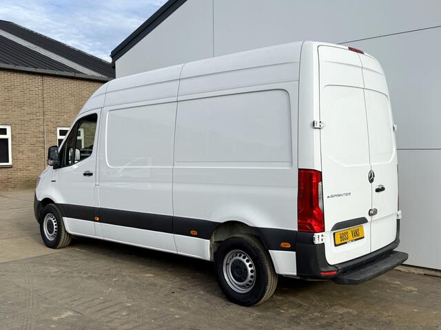 Mercedes-Benz eSprinter 112 L2H2 100% Elektrisch 55kWh 168km WLTP 80kw Snelladen Climate Control Camera Stoelverwarming