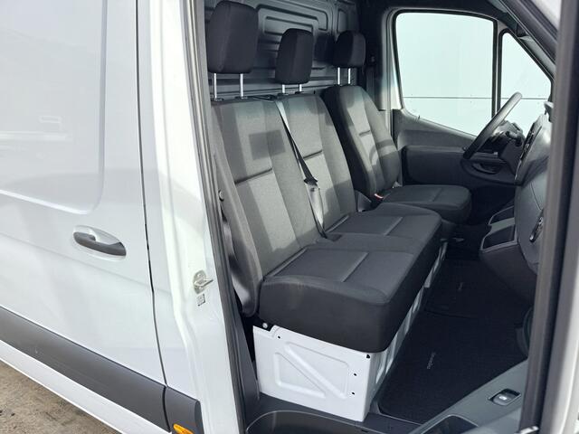 Mercedes-Benz eSprinter 112 L2H2 100% Elektrisch 55kWh 168km WLTP 80kw Snelladen Climate Control Camera Stoelverwarming