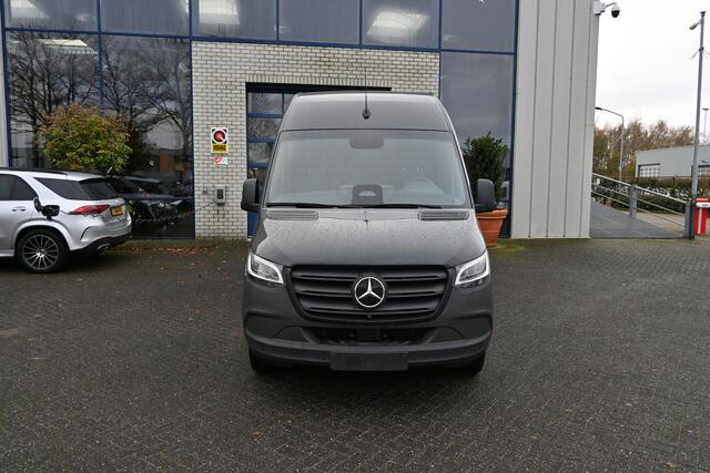 Mercedes-Benz eSprinter 320 L2H2 Select 81kWh DC Laden 115kW, Distronic, Trekhaak, Etc.