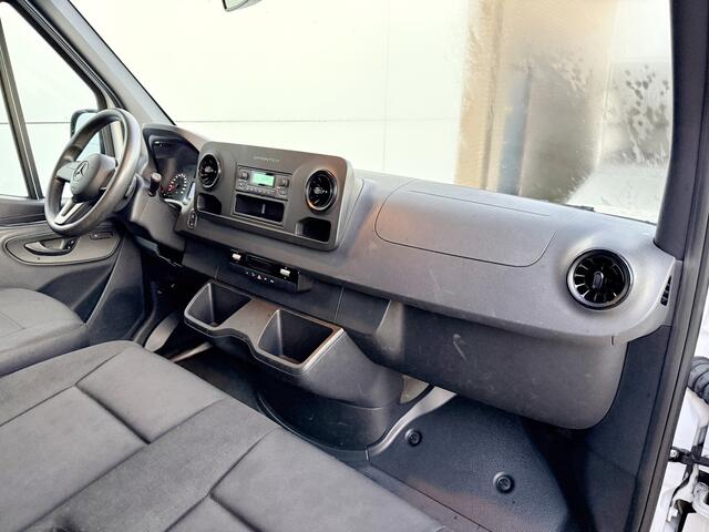 Mercedes-Benz eSprinter eSprinter L2H2 55 kWh ALL-IN PRIJS L2H2 55kWh 168km WLTP 80kw Snelladen Climate Control Camera Stoelverwarming