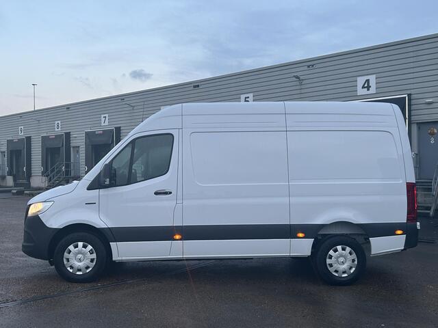 Mercedes-Benz eSprinter 320 L2 Pro 81kWh | Automaat | Cruise Control | Stoelverwarming | Navigatie | Airco