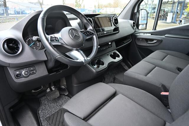 Mercedes-Benz eSprinter 320 L2H2 Pro 81kWh Snellader, Navigatie, Trekhaak, Winterpakket, Etc.