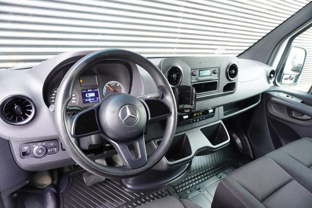 Mercedes-Benz eSprinter eSprinter L2H2 47kwh +/- 150km Actieradius Accu Airco Camera Sidebars 3-Zits